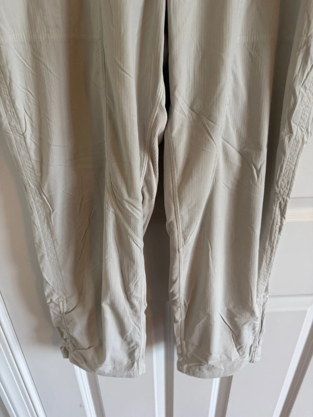 Lululemon Dance Studio Mid-Rise Joggers in Beige Size 10